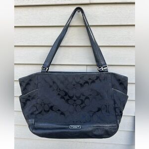 COACH Women Park Signature Logo Carrie Tote Purse Handbag Shoulder Black